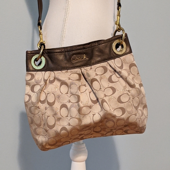 Vintage Coach - Picture 11 of 16